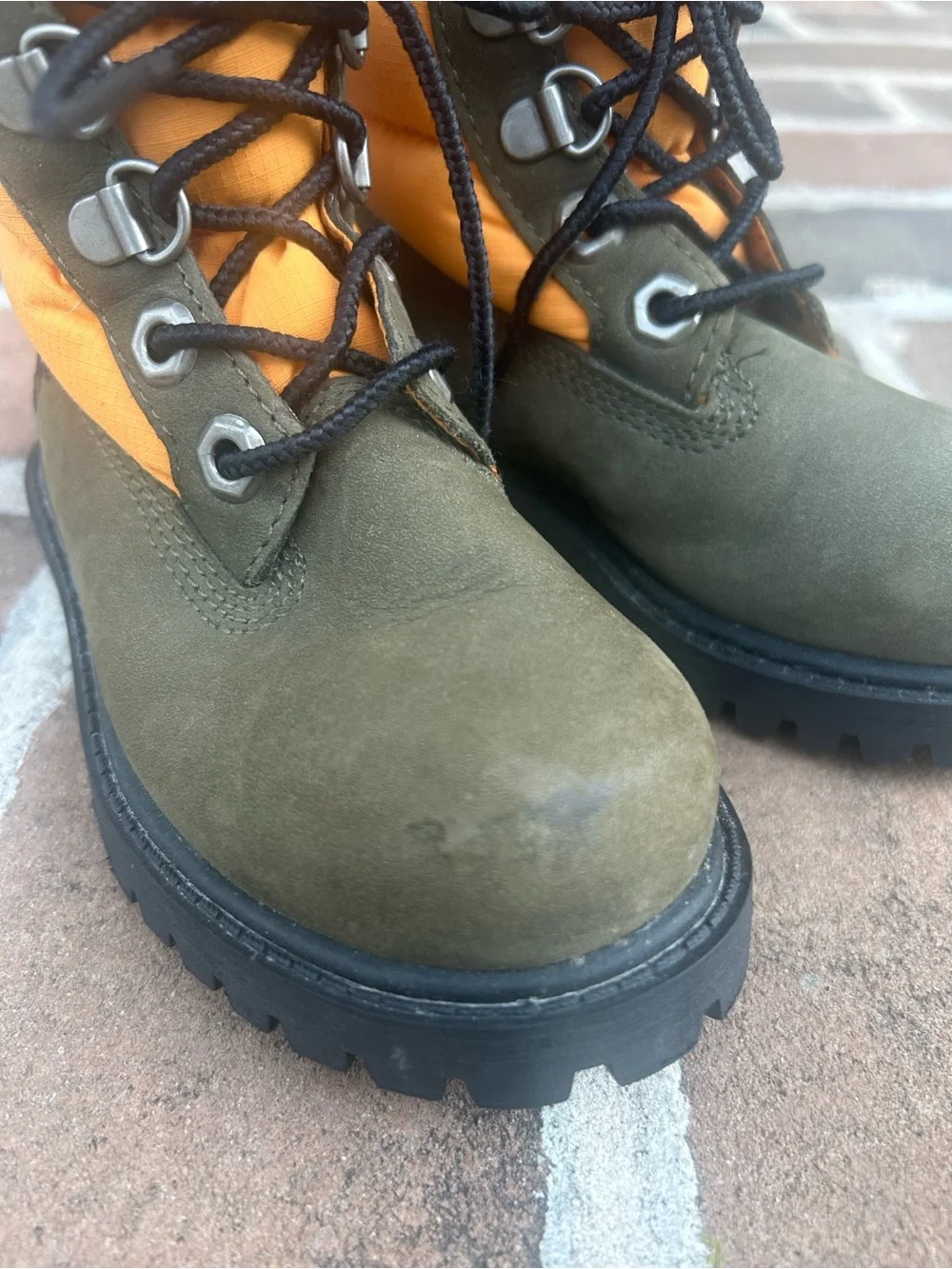 Timberland laceup size scuffs